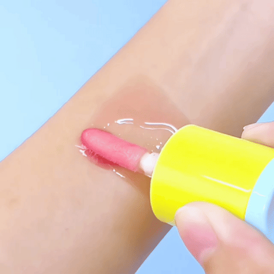 Every Brightening & Plumping Lip Oil